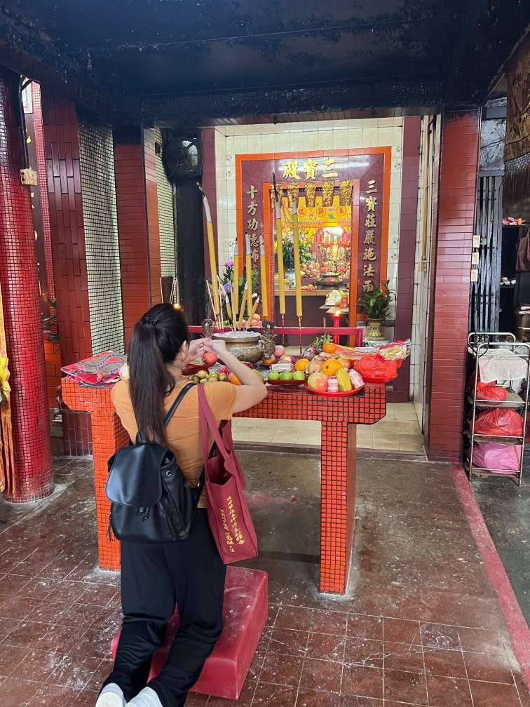 善信跪拜祈福：荃灣地藏王殿地藏菩薩誕2024 花絮照片